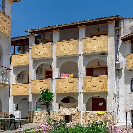 Bella Grecia And Appartement *