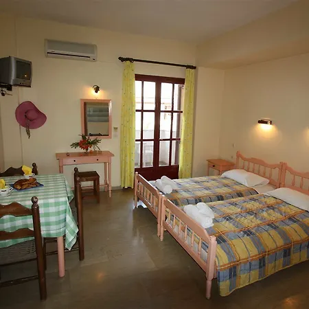 Bella Grecia And Apartment Moraḯtika